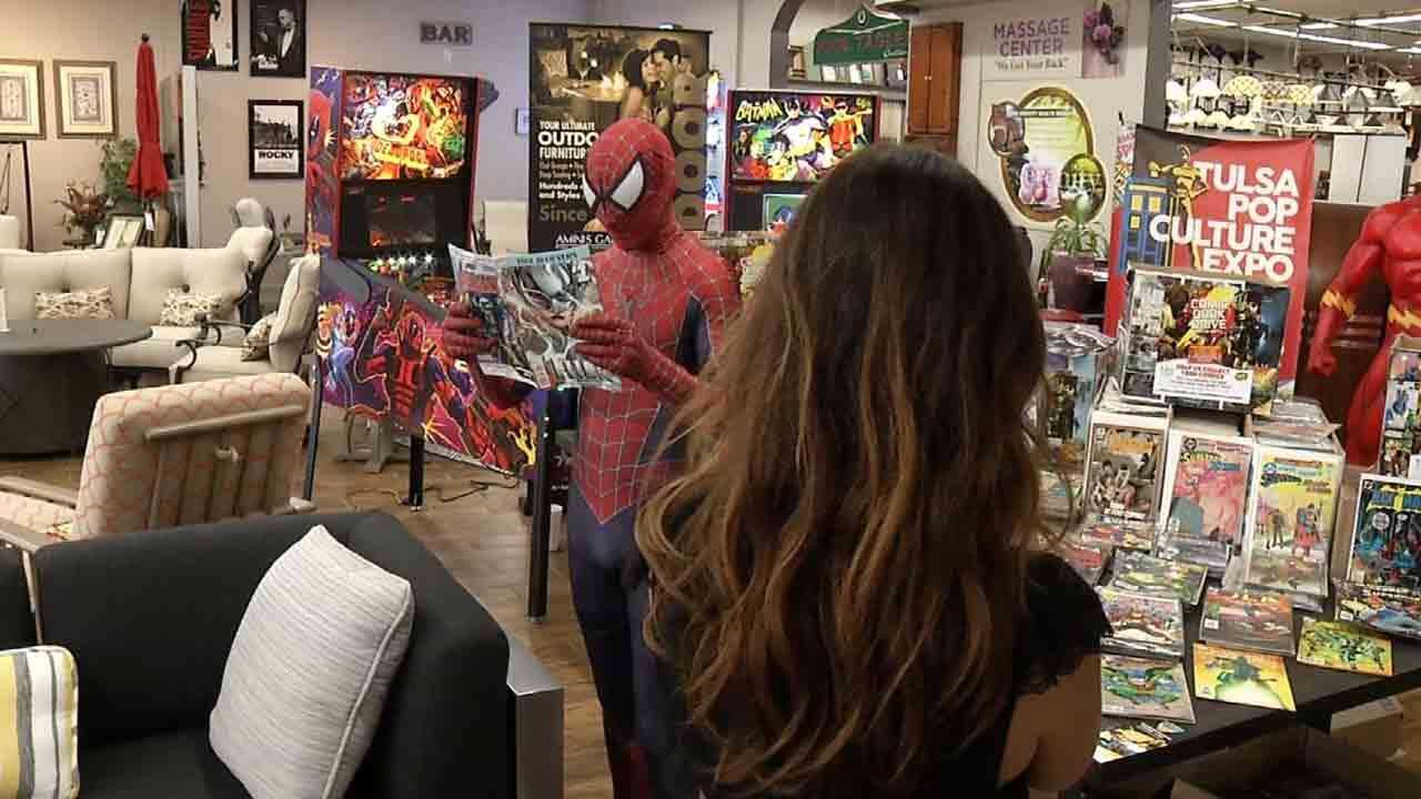 Tulsa Pop Kids Donates Thousands Of Comics To School Programs