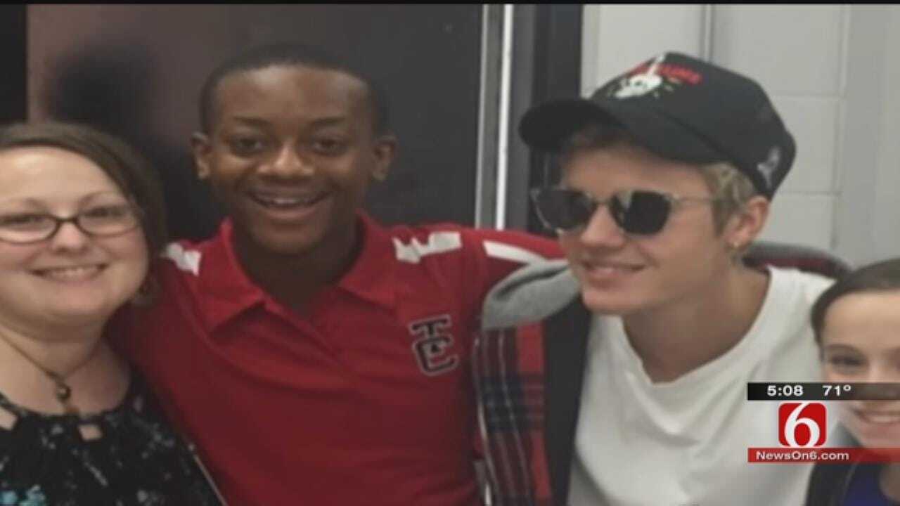 Surprise Justin Bieber Appearance Leaves Tulsa High School Stunned