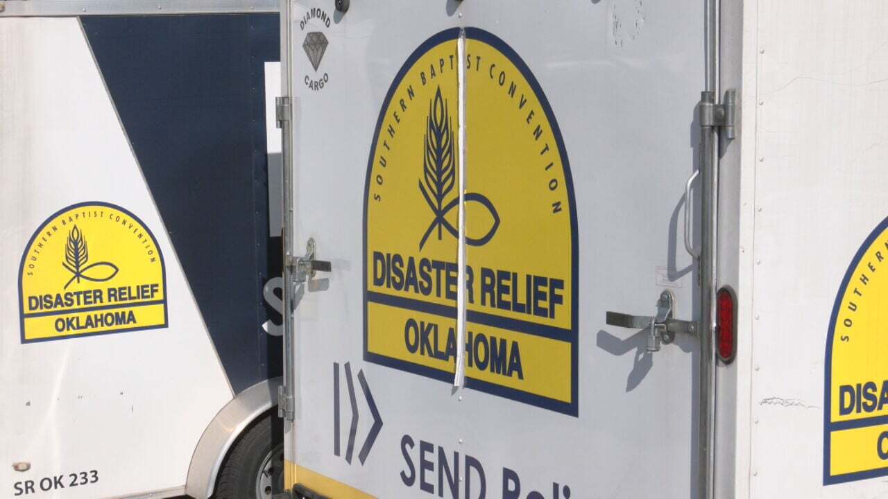 Oklahoma Chainsaw Crew To Help With Disaster Cleanup In Florida