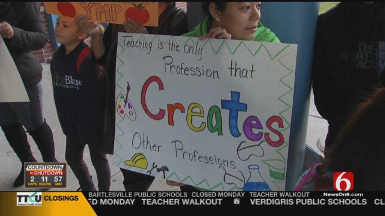 Students, Parents Offer Their Support To Tulsa Teachers