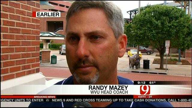 West Virginia Baseball Coach Helps Moore Tornado Victim
