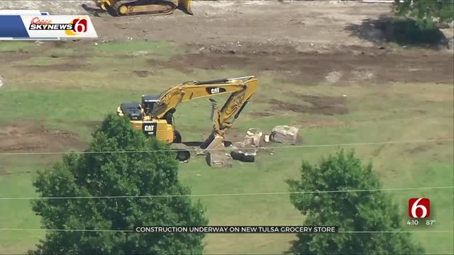 Construction On Tulsa Grocery Store Underway