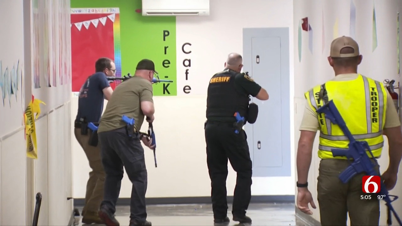 OHP Trains Mayes County Deputies On Active Shooter Response
