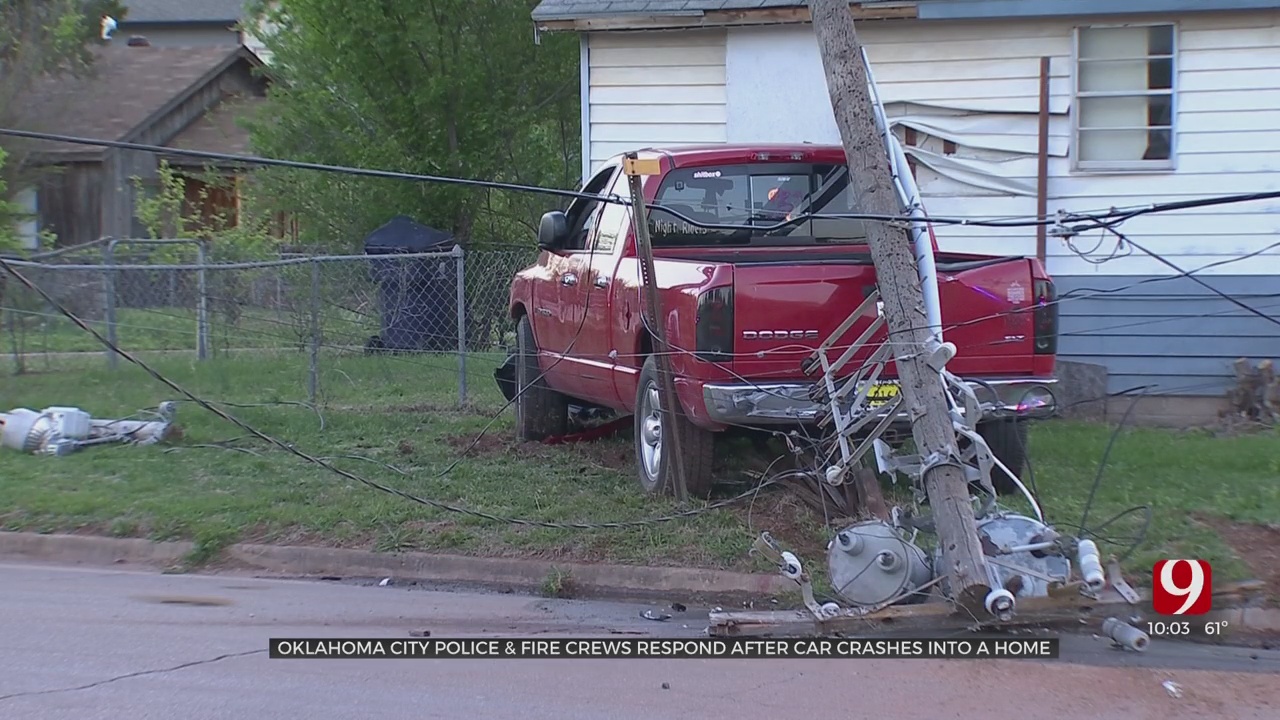 Teenage Driver Crashes Into OKC House, Power Pole