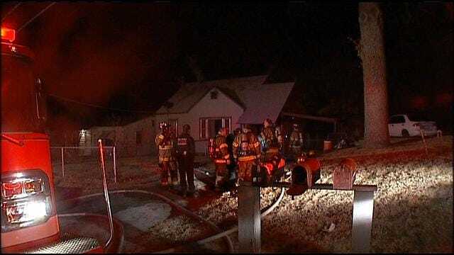 Neighbors Wake Sand Springs Woman During House Fire