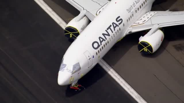 Qantas CEO Says Airline Will Require Passengers Traveling Internationally To Get COVID-19 Vaccine