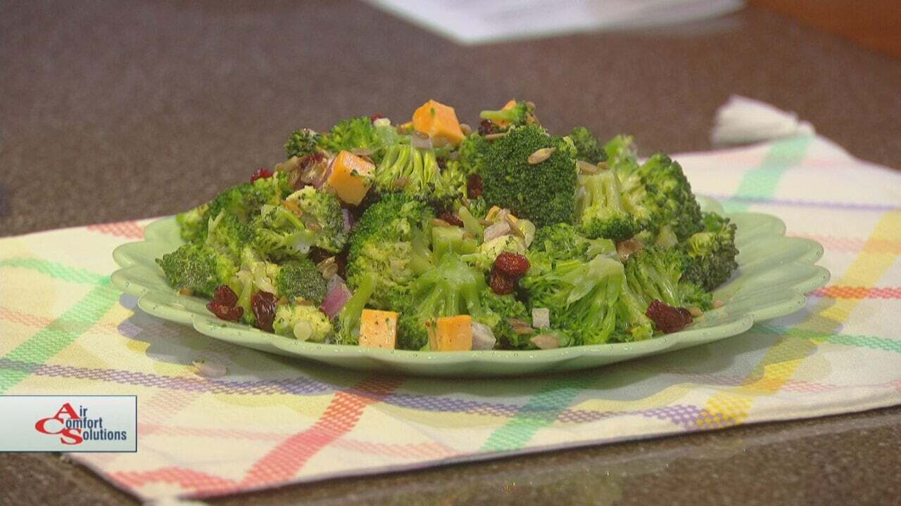  Crunchy Broccoli Salad