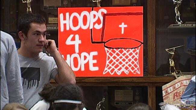 Tulsa-Area Basketball Teams Shoot 'Hoops For Hope'
