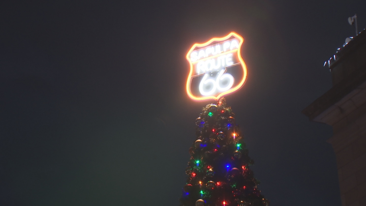 Downtown Sapulpa Turns On The Lights For Route 66 Christmas Chute