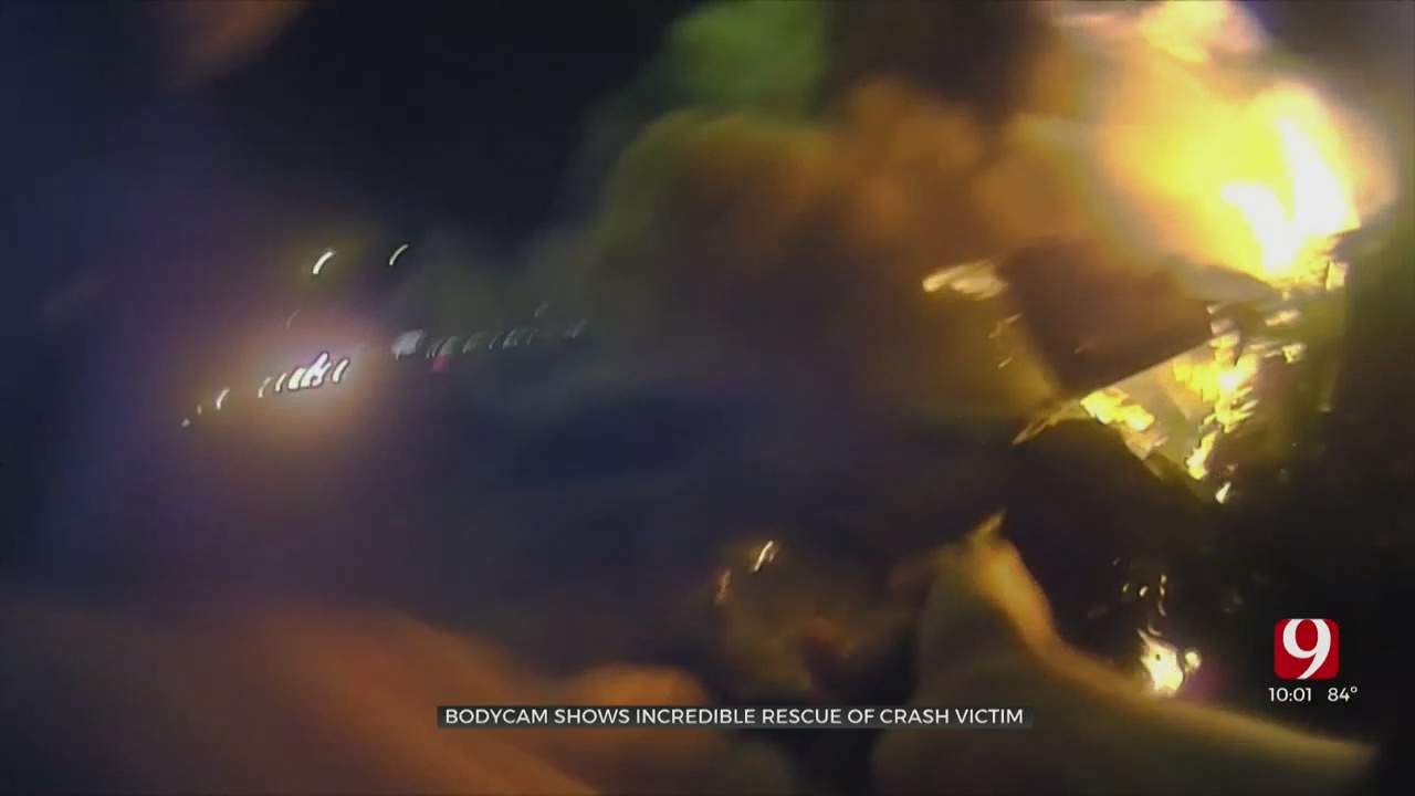 WATCH: Officers Save Victim From Burning Vehicle After Crash On I-35