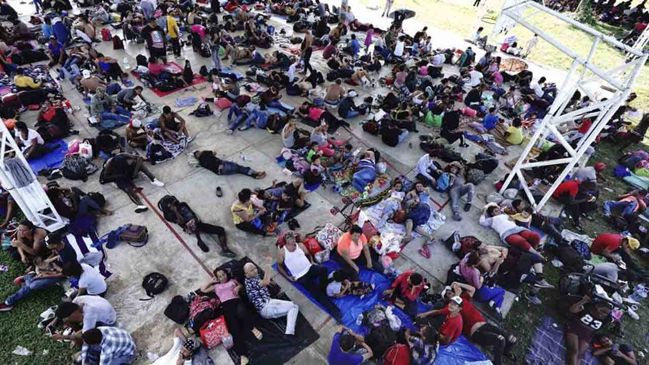 Over 2,000 Migrants March Out Of Southern City In Mexico