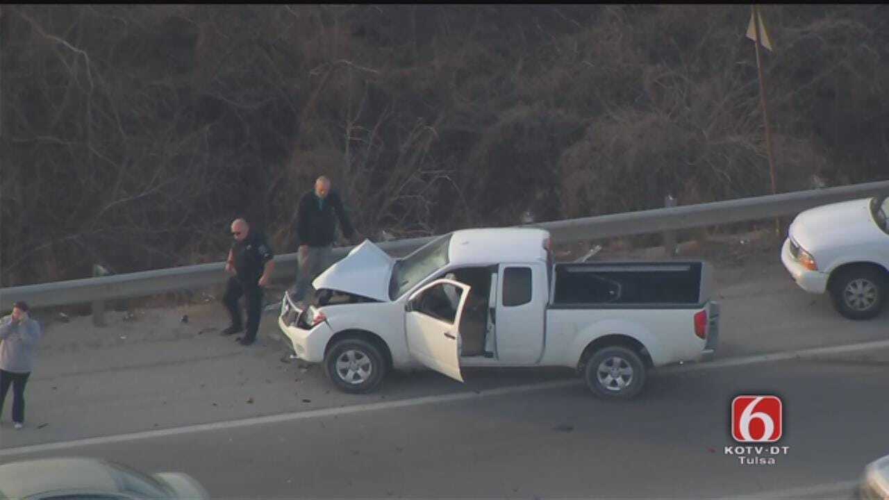 Osage SkyNews 6 HD Flies Over Six-Vehicle Wreck On Highway 412
