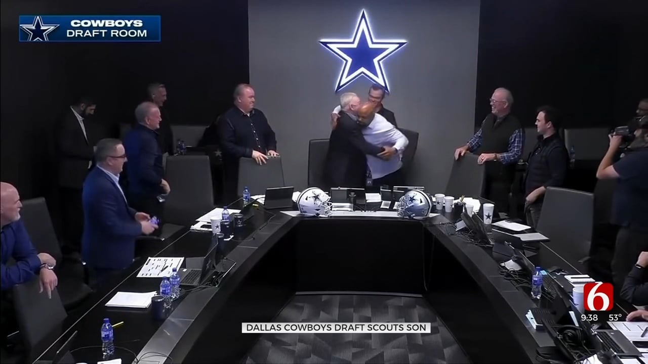 Cowboys Get Scout's Son Deuce Vaughn At RB Late In NFL Draft