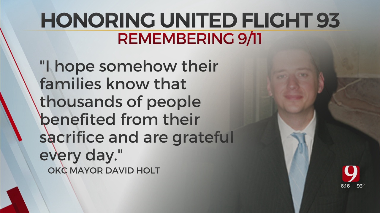 Mayor Holt Honors United Flight 93 Passengers 