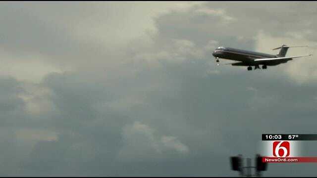 Passengers Credit Pilot For Safe Landing At Tulsa International Airport