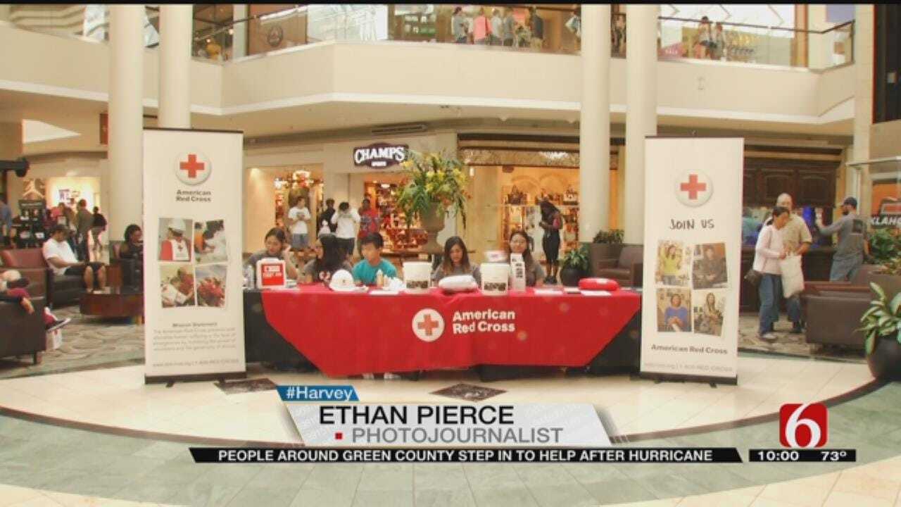 Woodland Hills Mall Shoppers Donate To Harvey Relief