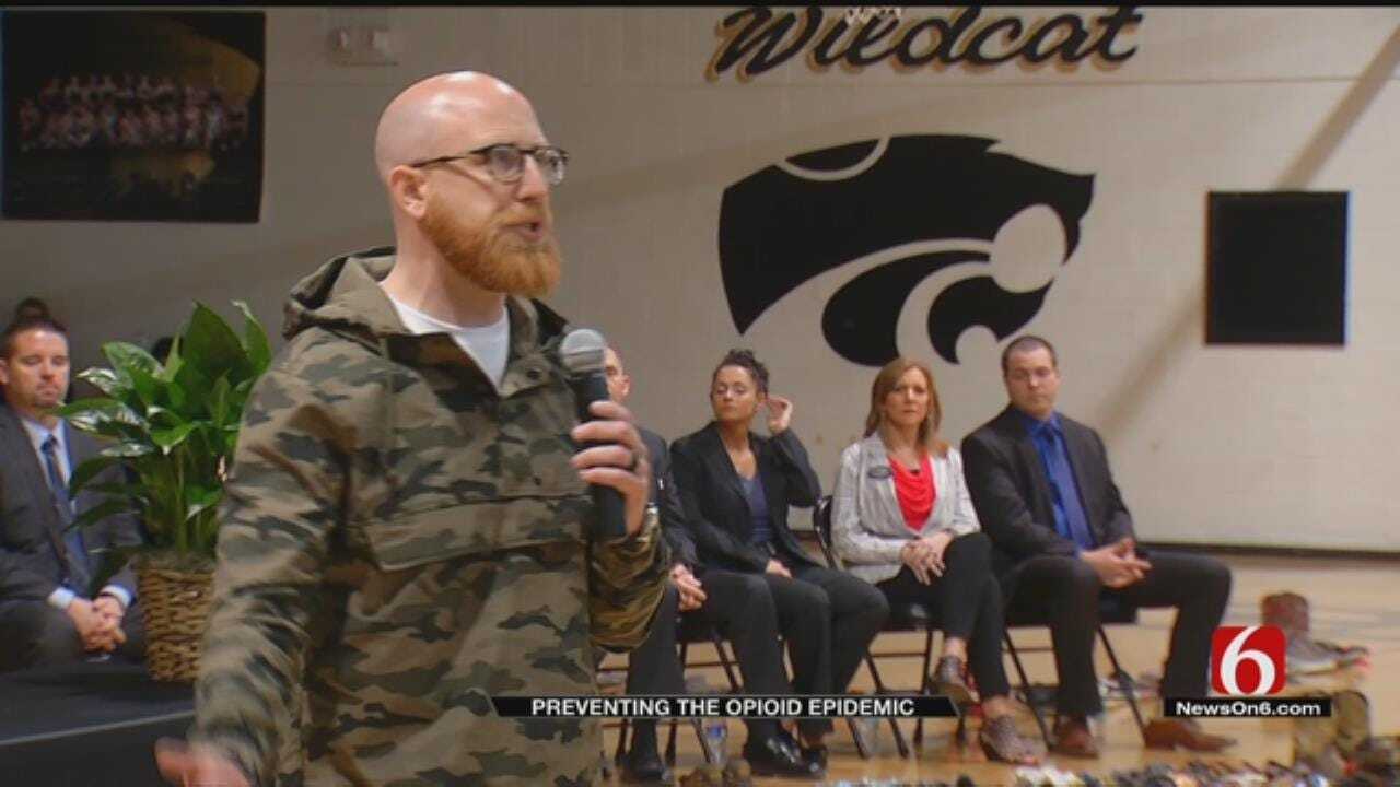 Assembly Shows Salina Students Dangers Of Painkiller Addiction