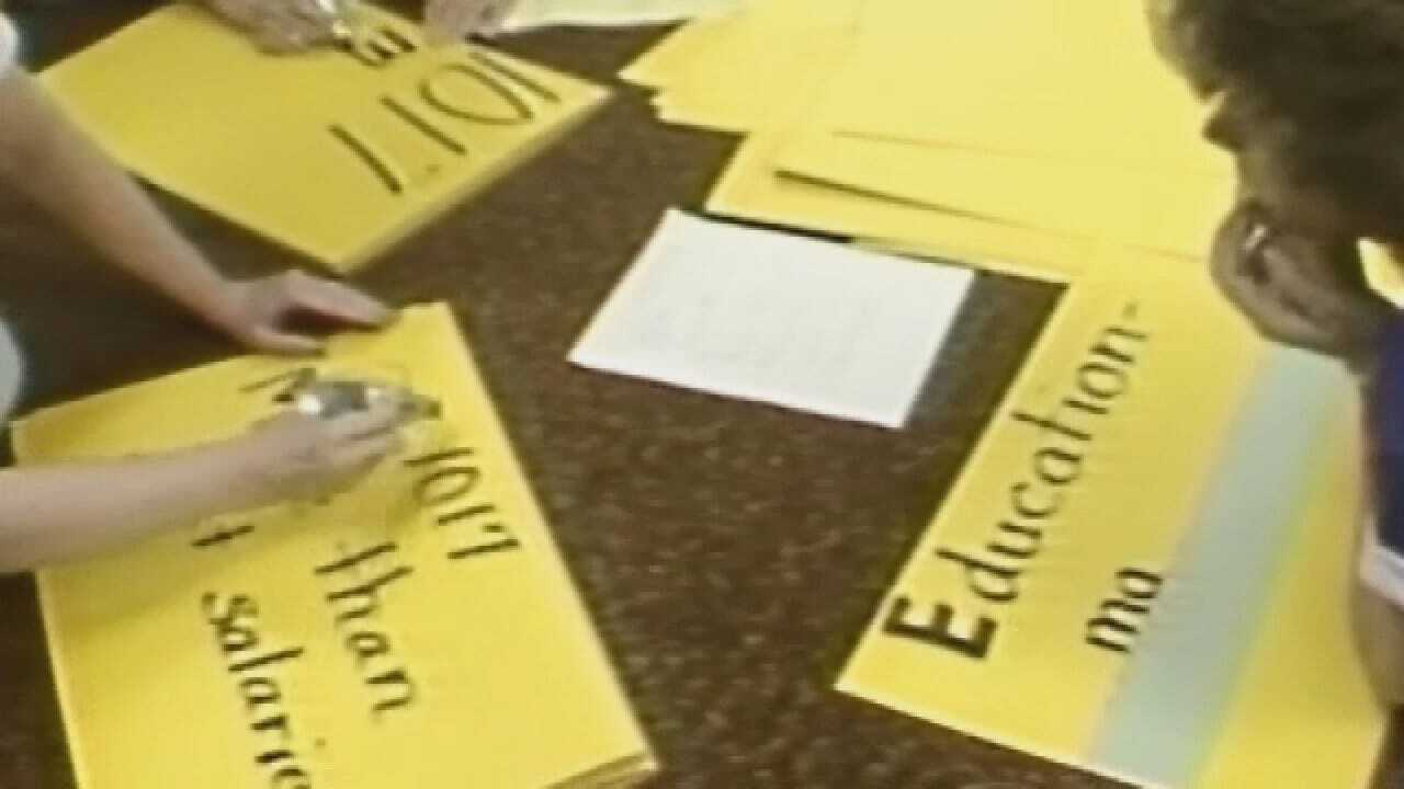 News 9 Flashback (1990): Mid-Del School District Gets Ready For Teacher Walkout