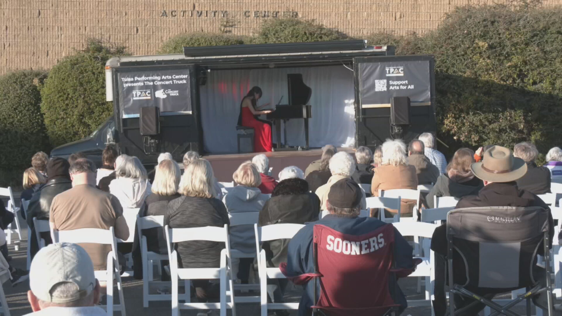 Concert On Wheels Brings Christmas Music To Tulsa