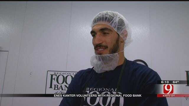 Thunder Player Enes Kanter Gives Back, Volunteers At Food Bank