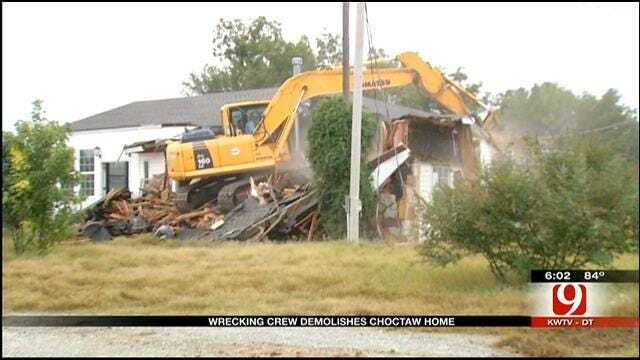 House Near Eroding Riverbank In Choctaw Demolished