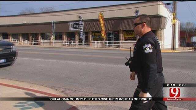 Oklahoma Co. Deputies Go On 'Christmas Patrol'