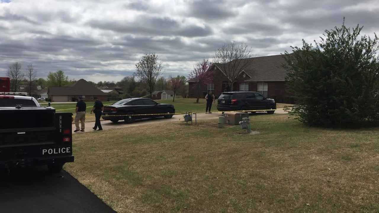 Three Teen Burglars Killed By Broken Arrow Homeowner's Son, Deputies Say