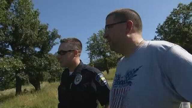 Bartlesville Man Meets Officers Who Saved Him From Boating Accident