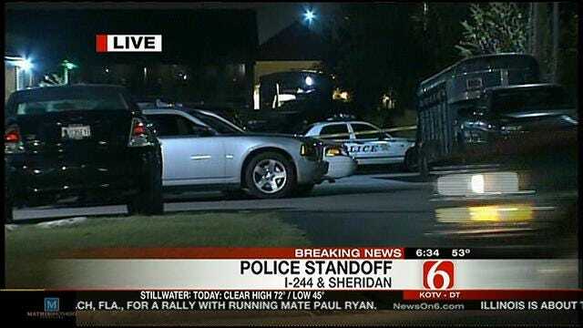 Tulsa Police In Standoff At Days Inn Hotel