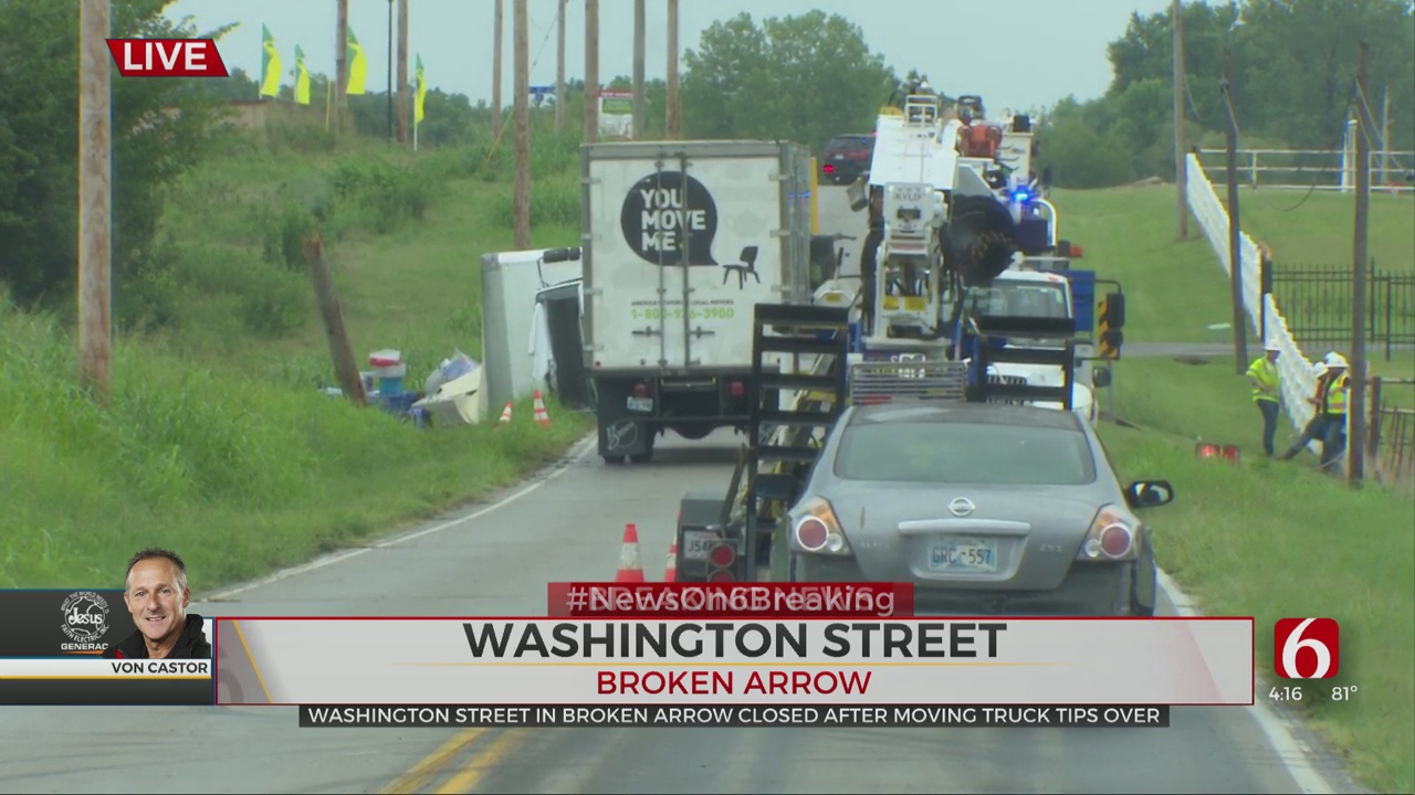 Breaking: Moving Truck Overturned In Broken Arrow, Street Closed