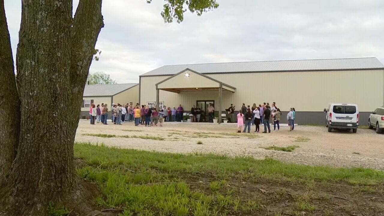 Adair County Community Gathers To Remember 4 People Killed In Crash