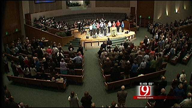Congregation Remembers Pastor On First Sunday After His Death