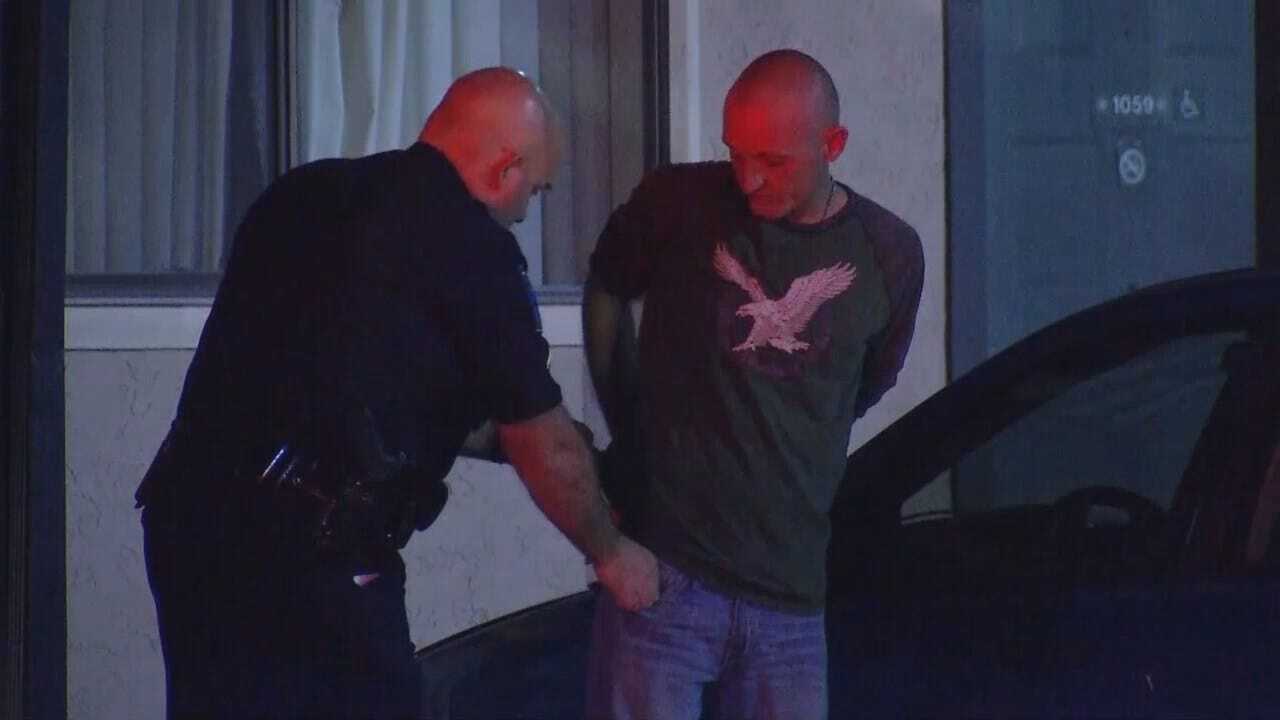 Man Arrested In Stabbing At Tulsa Motel