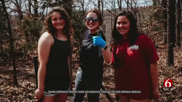 Sand Springs Teens Choose To Serve Community For Spring Break 