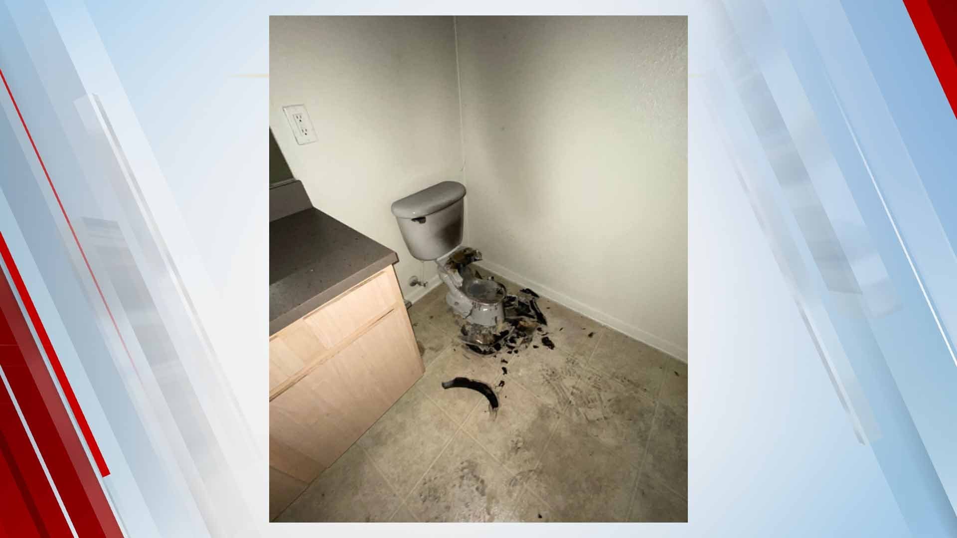 Firefighters: Lightning Bolt Strikes Toilet At Okmulgee Apartment Complex