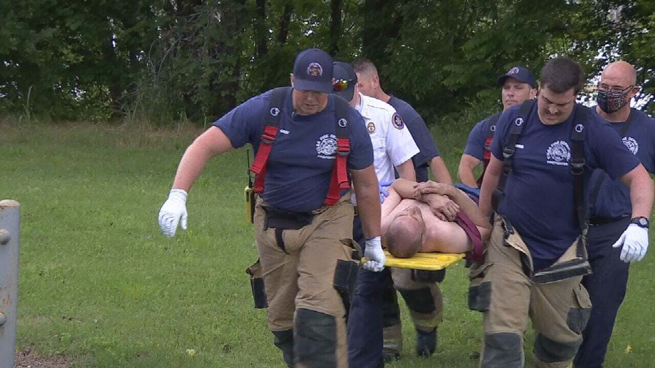 Tulsa Firefighters Rescue Man Who Was Stuck In A Tree For 9 Hours