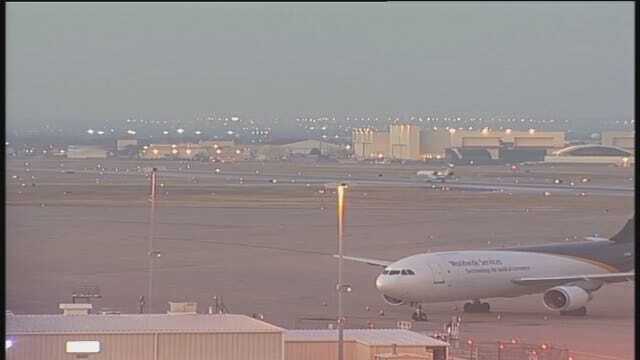 WEB EXTRA: Plane Makes Emergency Landing At Tulsa Airport