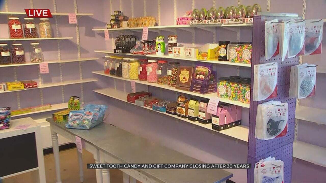 Watch: Sweet Tooth Candy & Gift Company Closing Its Doors After 30 Years 