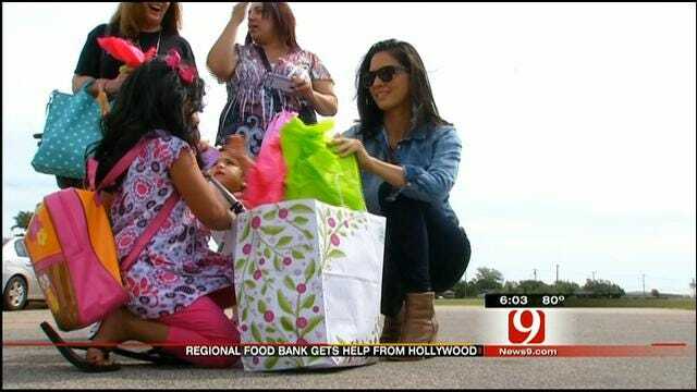 Oklahoma's Own Olivia Munn Lends A Hand At Regional Food Bank