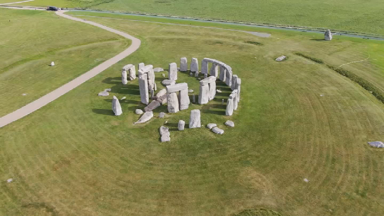 Archaeologist May Have Solved The Mysterious Origin Of Stonehenge's Iconic Boulders