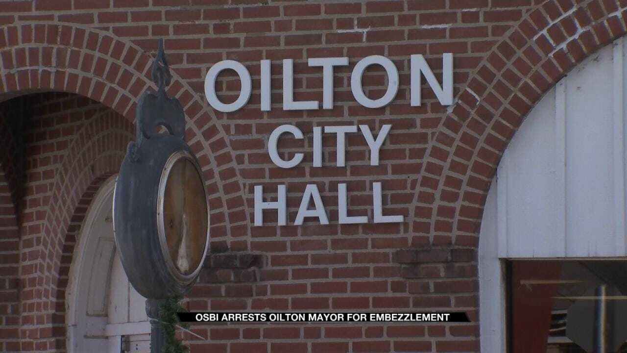 Community Reacts To Oilton Mayor Arrest