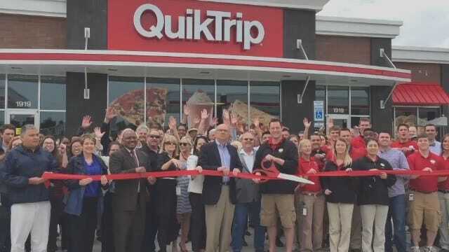 QuikTrip Holds Ribbon Cutting For New Muskogee Store