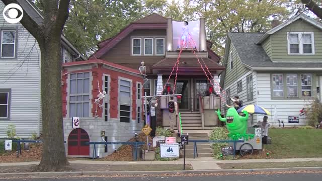 Watch: Milwaukee Home Decked Out For Halloween, Pays Tribute To 'Ghostbusters' Film