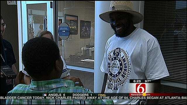 Felix Jones Hosts Running Back to Make a Difference Academy