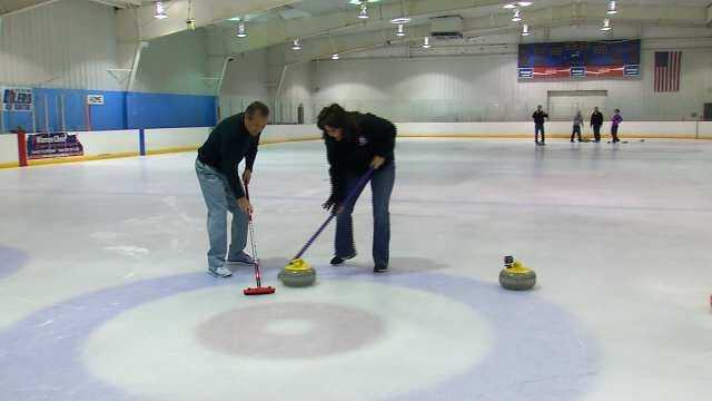 6 In The Morning Crew Checks Out The Sport Of Curling