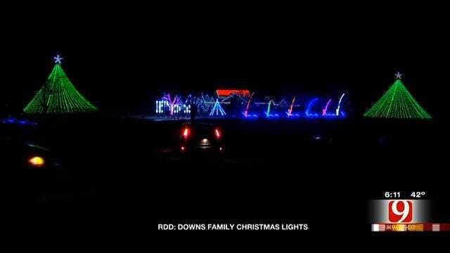 Red Dirt Diaries: Downs Family Christmas Lights Display