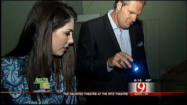 Shawnee Boo On Bell: Amanda, Kelly Stop By Haunted Ritz Theatre