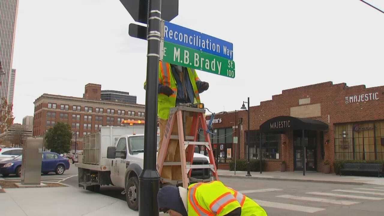 WEB EXTRA: Video Of City Workers Changing Street Signs In 2014 In Downtown Tulsa