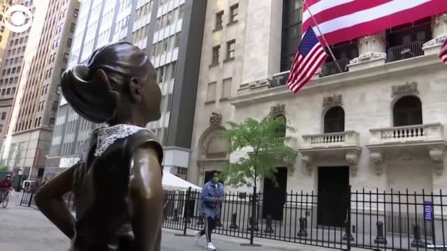 Watch: 'Fearless Girl' Statue Outside The NY Stock Exchange Pays Tribute To Justice Ruth Bader Ginsburg