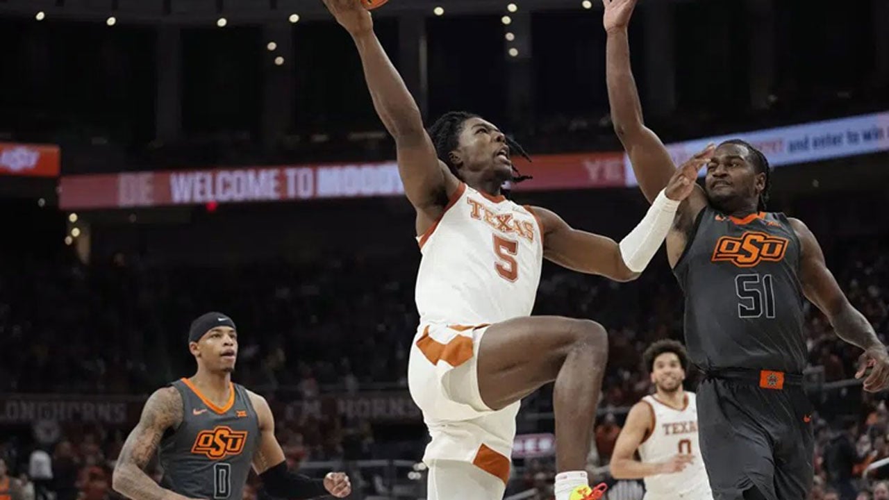 Carr's 21 Points Pace No. 10 Texas Over Cowboys 89-75